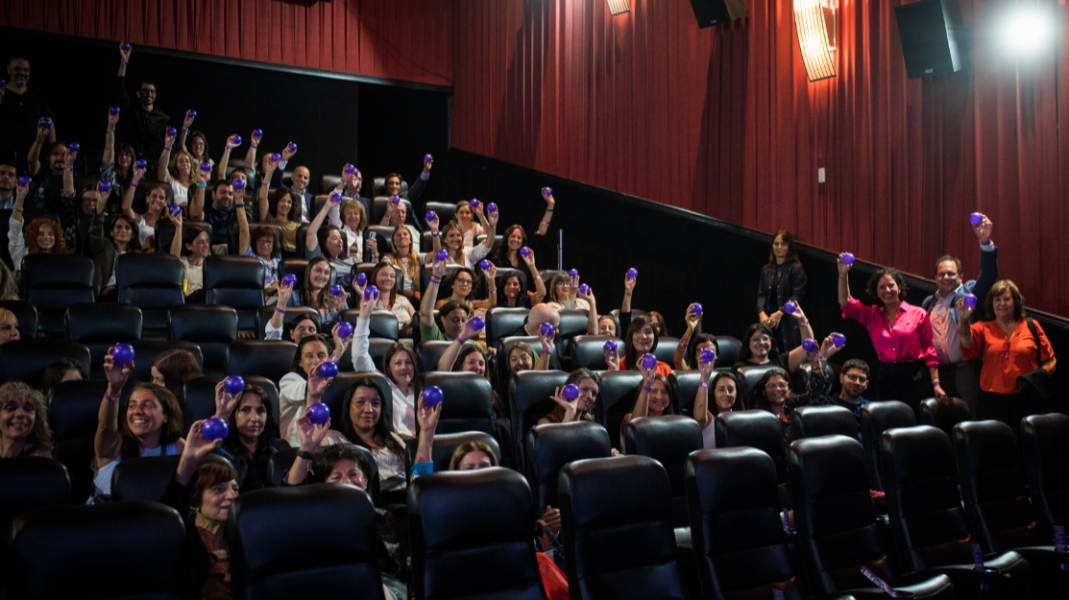 #𝗥𝗼𝗺𝗽𝗮𝗺𝗼𝘀𝗟𝗮𝗖𝘂𝗿𝘃𝗮: 𝘂𝗻𝗮 𝗶𝗻𝘃𝗶𝘁𝗮𝗰𝗶𝗼́𝗻 𝗮 𝗿𝗲𝗽𝗲𝗻𝘀𝗮𝗿 𝗲𝗹 𝘀𝗶𝘀𝘁𝗲𝗺𝗮 𝗱𝗲 𝘀𝗮𝗹𝘂𝗱